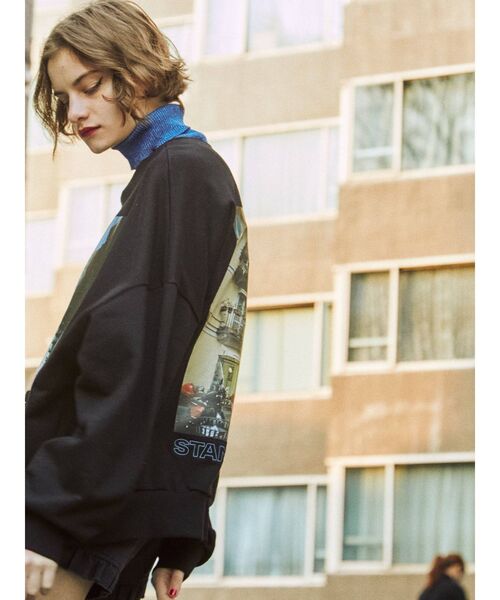 jouetie（ジュエティ）の「タートルレイヤードBIGプルオーバー（スウェット・レディース・オフホワイト/ブラック/ライトブルー・MEDIUM）」の6枚目の写真