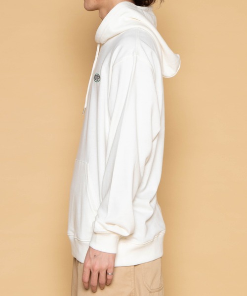 WEGO（ウィゴー）の「WEGO/ロゴ刺繍プルパーカー（パーカー・メンズ・オフホワイト/ダークグリーン・LARGE/MEDIUM/SMALL）」の14枚目の写真