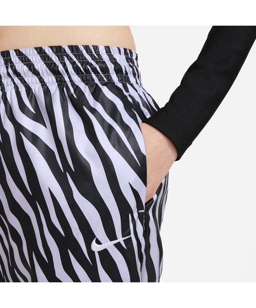NIKE/ナイキ ウィメンズ NSW アイコンクラッシュ ウーブンパンツ NIKE（ナイキ）の「NIKE/ナイキ ウィメンズ NSW アイコンクラッシュ