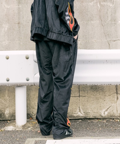 ADANS（アダンス）の「ADANS/アダンス YANKEE PANTS ベロア イージートラックパンツ(セットアップ対応)（その他パンツ・メンズ・ブラック・S/M）」の3枚目の写真