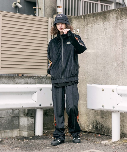 ADANS（アダンス）の「ADANS/アダンス YANKEE PANTS ベロア イージートラックパンツ(セットアップ対応)（その他パンツ・メンズ・ブラック・S/M）」の5枚目の写真