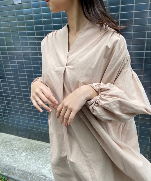 AZUL ENCANTO（アズールエンカント）の「バンドカラー袖ボリュームワンピース（ワンピース・レディース・ベージュ/パープル/ブラウン/カーキ/イエロー系その他・FREE）」の9枚目の写真