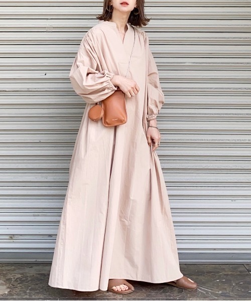 AZUL ENCANTO（アズールエンカント）の「バンドカラー袖ボリュームワンピース（ワンピース・レディース・ベージュ/パープル/ブラウン/カーキ/イエロー系その他・FREE）」の13枚目の写真