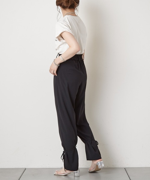 美品チルコロ　とろとろ柔らか素材と履き心地　ビンテージ感あるこなれた雰囲気が絶妙 ONO(オノ)+8186 クールドッツ・ドビープリント テーパードパンツ