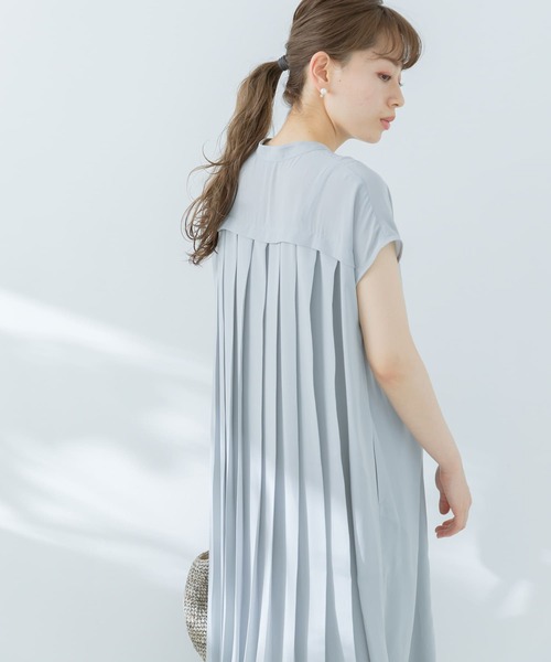 URBAN RESEARCH Sonny Label(アーバンリサーチサニーレーベル)の「【WEB限定】バックプリーツフレンチワンピース(ワンピース・レディース・グレー系その他/ブルー系その他/ライトグレー・FREE)」の6枚目の写真