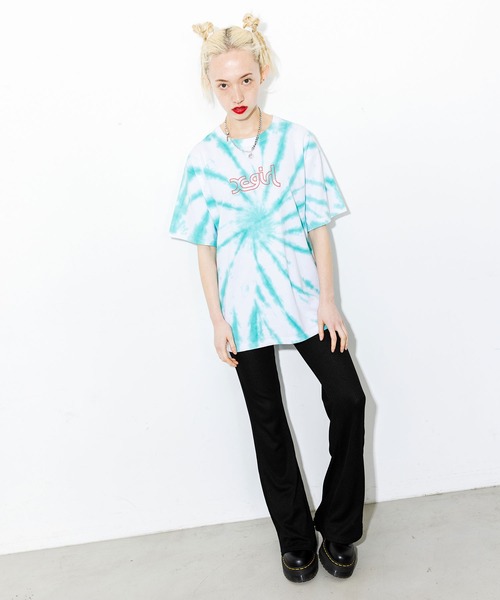 X-girl（エックスガール）の「OUTLINE MILLS LOGO S/S TEE（Tシャツ/カットソー・レディース・オレンジ/ブラック/グリーン/パープル・M/XL/S/L）」の11枚目の写真