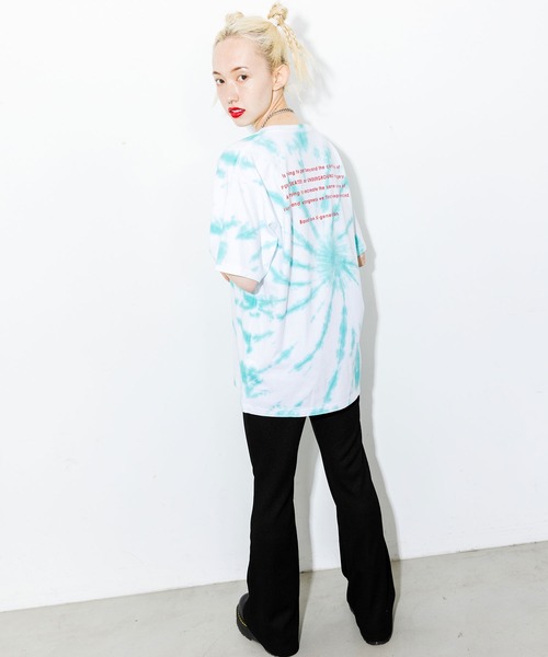 X-girl（エックスガール）の「OUTLINE MILLS LOGO S/S TEE（Tシャツ/カットソー・レディース・オレンジ/ブラック/グリーン/パープル・M/XL/S/L）」の15枚目の写真