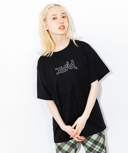 X-girl（エックスガール）の「OUTLINE MILLS LOGO S/S TEE（Tシャツ/カットソー・レディース・オレンジ/ブラック/グリーン/パープル・M/XL/S/L）」の7枚目の写真