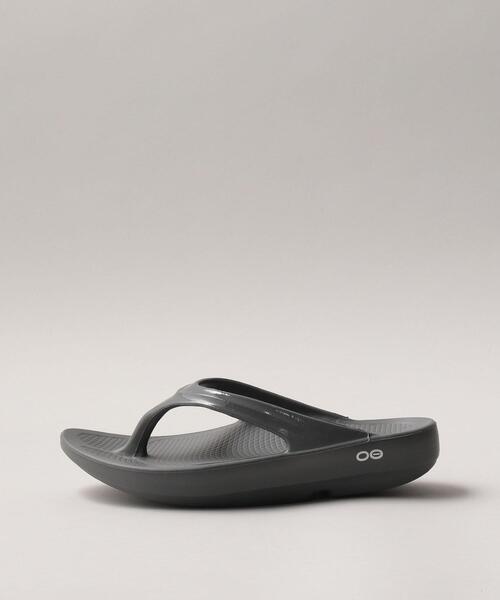 OOFOS（ウーフォス）の「【WEB限定】＜OOFOS(ウーフォス)＞ oolala（サンダル・レディース・ダークグレー/ブラック/ベージュ/ホワイト・23cm/24cm/25cm）」の8枚目の写真