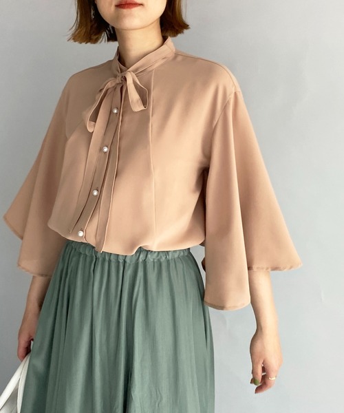 PICCIN(ピッチン)の「パールボタン2wayボウタイブラウス(シャツ/ブラウス・レディース・ブラック/ベージュ・M)」の3枚目の写真