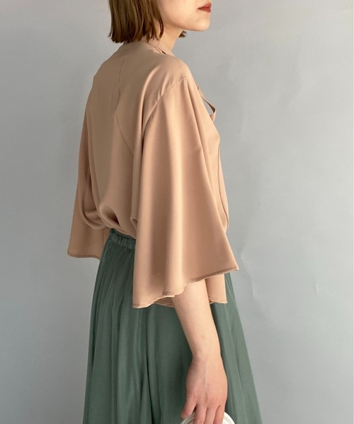 PICCIN(ピッチン)の「パールボタン2wayボウタイブラウス(シャツ/ブラウス・レディース・ブラック/ベージュ・M)」の4枚目の写真