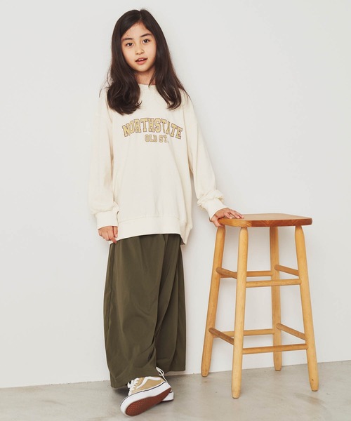 &yam(アンドヤム)の「デコボコ織カレッジバルーンスリーブロンT【親子お揃い/リンクコーデ】(Tシャツ/カットソー・キッズ・ブラック/ベージュ/ホワイト/ブルー・150-160cm/140-150cm/110-120cm/130-140cm/120-130cm)」の7枚目の写真