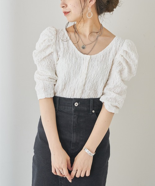 Chico（チコ）の「ジャガードパワショルトップス（Tシャツ/カットソー・レディース・ホワイト/ブラック/パープル/ピンク・FREE）」の8枚目の写真