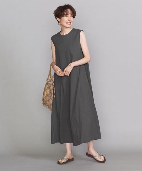 BEAUTY&YOUTH UNITED ARROWS(ビューティーアンドユースユナイテッドアローズ)の「BY バックタック ノースリーブボリュームマキシワンピース(ワンピース・レディース・ダークグリーン/オレンジ系その他/ダークグレー・FREE)」の9枚目の写真