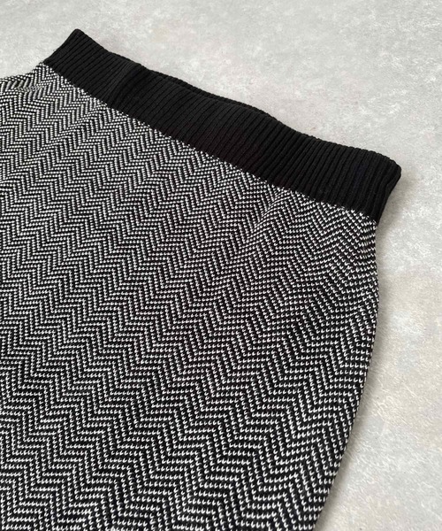 JUGLANS(ユグランス)の「☆ ヘリンボーン柄ニットスカート(スカート・レディース・ブラック/グリーン/ブラウン・FREE)」の6枚目の写真