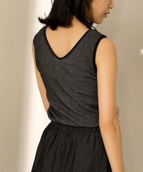 Bou Jeloud（ブージュルード）の「【前後２ＷＡＹ】リバーシブルタンクトップ（Tシャツ/カットソー・レディース・ブラック/ブラウン/グレー/アイボリー・38）」の7枚目の写真