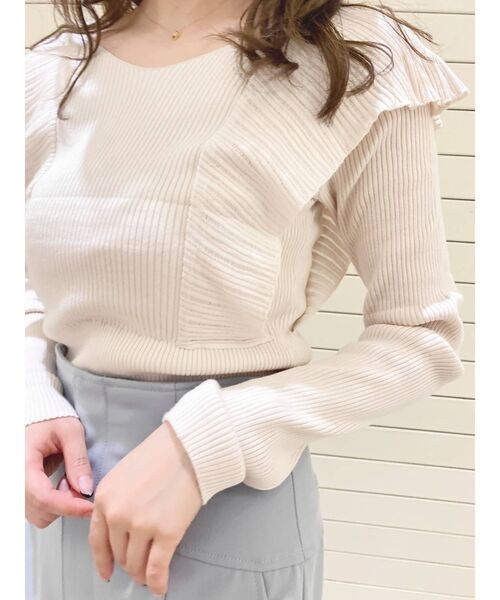 MERCURYDUO（マーキュリーデュオ）の「ロングスリーブ2WAYラッフルコンパクトリブニット（ニット/セーター・レディース・アイボリー/ブラック/ブルー/ラベンダー/ブラウン・FREE）」の17枚目の写真