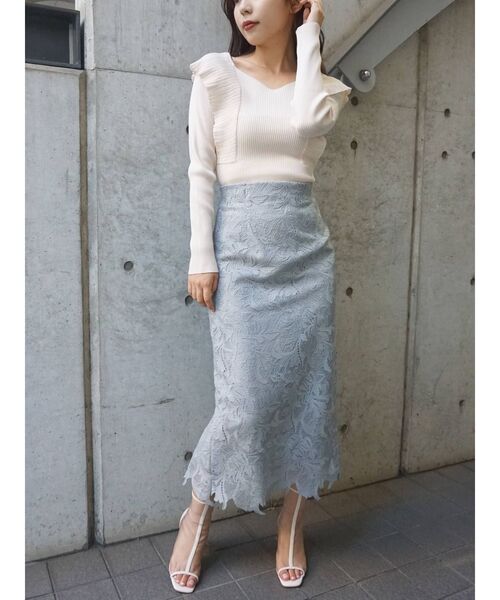 MERCURYDUO（マーキュリーデュオ）の「ロングスリーブ2WAYラッフルコンパクトリブニット（ニット/セーター・レディース・アイボリー/ブラック/ブルー/ラベンダー/ブラウン・FREE）」の13枚目の写真