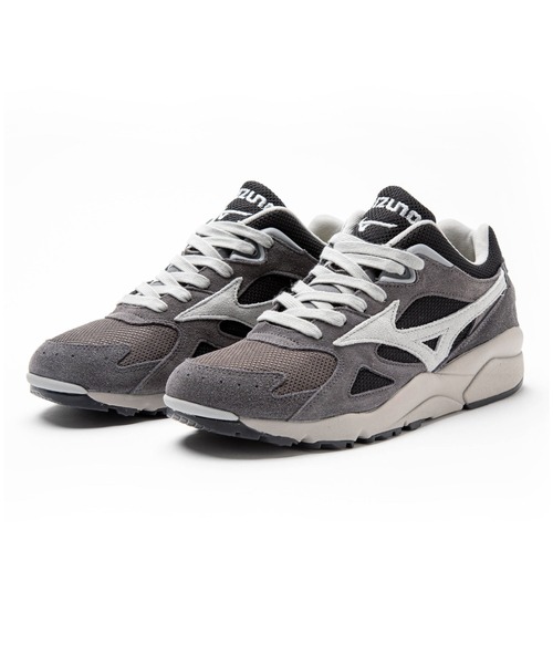 MIZUNO SPORTS STYLE（ミズノスポーツスタイル）の「SKY MEDAL（スニーカー・メンズ・ライトグレー/ダークグレー/マスタード・23.5cm/24.5cm/25.5cm/26.5cm/27.5cm/24.0cm/25.0cm/26.0cm/27.0cm/28.0cm/29.0cm/23.0cm）」の3枚目の写真