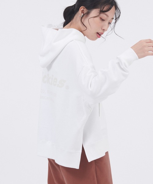 Dickies(ディッキーズ)の「Dickies/ディッキーズ 裏毛ガゼット バックプリント ワイドプルパーカー(パーカー・レディース・オレンジ/ブラック/ホワイト・L/M)」の6枚目の写真