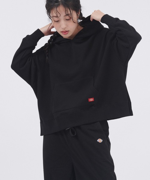 Dickies(ディッキーズ)の「Dickies/ディッキーズ 裏毛ガゼット バックプリント ワイドプルパーカー(パーカー・レディース・オレンジ/ブラック/ホワイト・L/M)」の10枚目の写真
