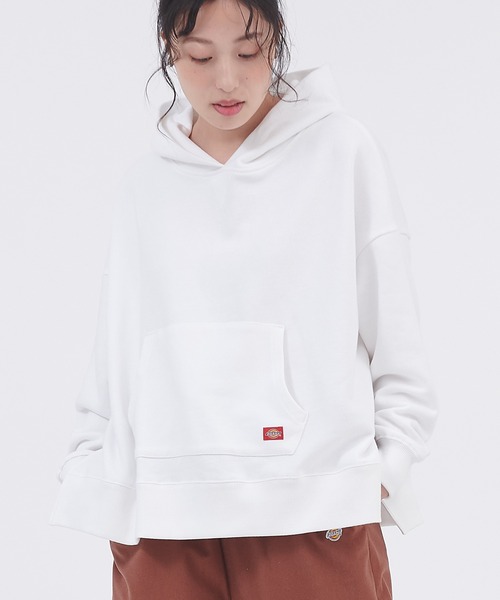 Dickies(ディッキーズ)の「Dickies/ディッキーズ 裏毛ガゼット バックプリント ワイドプルパーカー(パーカー・レディース・オレンジ/ブラック/ホワイト・L/M)」の5枚目の写真