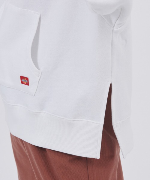 Dickies(ディッキーズ)の「Dickies/ディッキーズ 裏毛ガゼット バックプリント ワイドプルパーカー(パーカー・レディース・オレンジ/ブラック/ホワイト・L/M)」の17枚目の写真