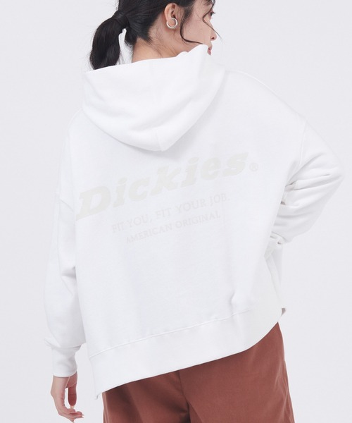 Dickies(ディッキーズ)の「Dickies/ディッキーズ 裏毛ガゼット バックプリント ワイドプルパーカー(パーカー・レディース・オレンジ/ブラック/ホワイト・L/M)」の20枚目の写真