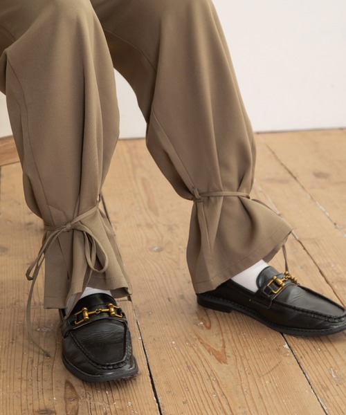 Mysa&Liina（ミーサリーナ）の「裾リボン2WAYパンツ（スラックス・レディース・カーキ/ブラック/ベージュ/ダークオレンジ・M）」の9枚目の写真