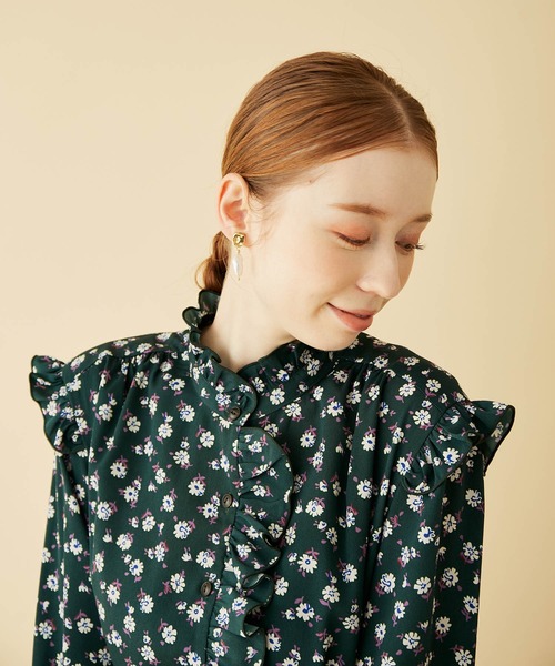 MADEMOISELLE ROPE'（マドモアゼル ロペ）の「<春まで使える>ベルト付きフラワーシャツワンピース（ワンピース・レディース・ブラック/グリーン・38）」の10枚目の写真