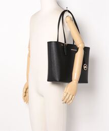 MICHAEL KORS（マイケルコース）の「JET SET TRAVEL キャリーオール