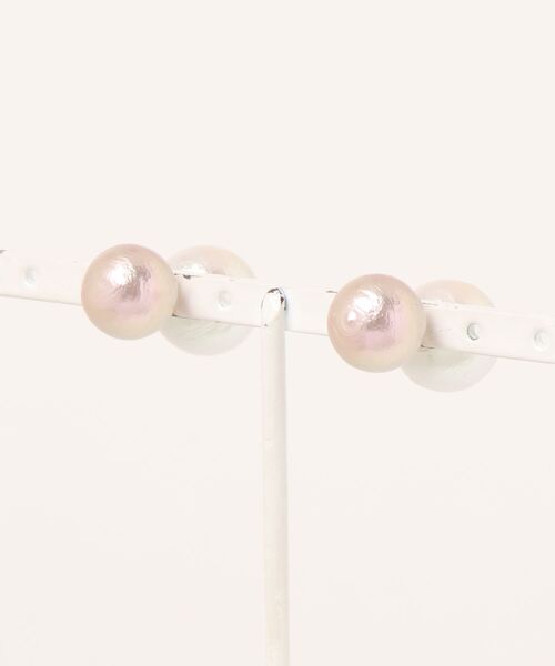 Manon's Selection(マノンズセレクション)の「バックキャッチコットンパールピアス(ピアス(両耳用)・レディース・ゴールド・ONE SIZE)」の2枚目の写真