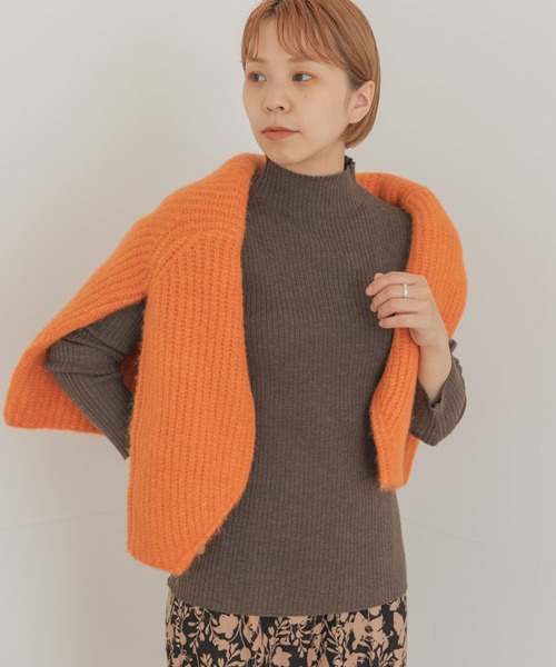 ITEMS URBANRESEARCH（アイテムズ アーバンリサーチ）の「ウォッシャブルハイネックリブニット（ニット/セーター・レディース・グレー系その他/ブラック/モカ/オフホワイト/ダークブラウン・FREE）」の5枚目の写真