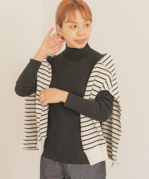 ITEMS URBANRESEARCH（アイテムズ アーバンリサーチ）の「ウォッシャブルハイネックリブニット（ニット/セーター・レディース・グレー系その他/ブラック/モカ/オフホワイト/ダークブラウン・FREE）」の20枚目の写真