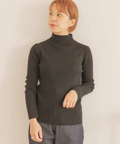 ITEMS URBANRESEARCH（アイテムズ アーバンリサーチ）の「ウォッシャブルハイネックリブニット（ニット/セーター・レディース・グレー系その他/ブラック/モカ/オフホワイト/ダークブラウン・FREE）」の22枚目の写真