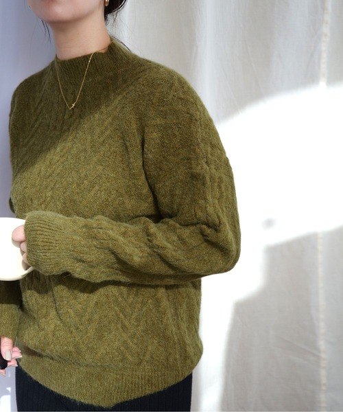 ibeul_(イベール)の「アラン柄モヘアタッチミックスニット(ニット/セーター・レディース・パープル/カーキ/アイボリー・FREE)」の17枚目の写真