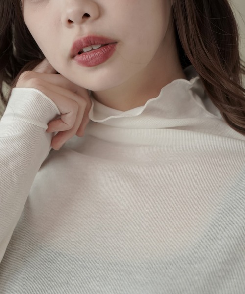 SPINNS(スピンズ)の「シアータートルネックカットソー(Tシャツ/カットソー・レディース・オフホワイト/ライトグレー/ライム/ブラック・ONESIZE)」の3枚目の写真