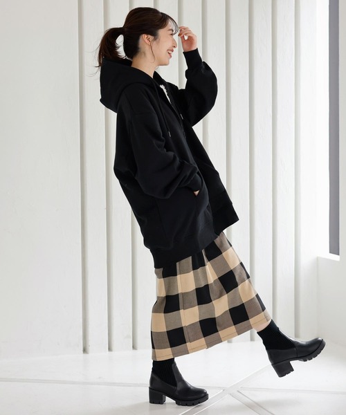 KOBE LETTUCE(コウベレタス)の「裏ボアジップアップビッグパーカー(パーカー・レディース・ブラック/グレー・FREE)」の6枚目の写真