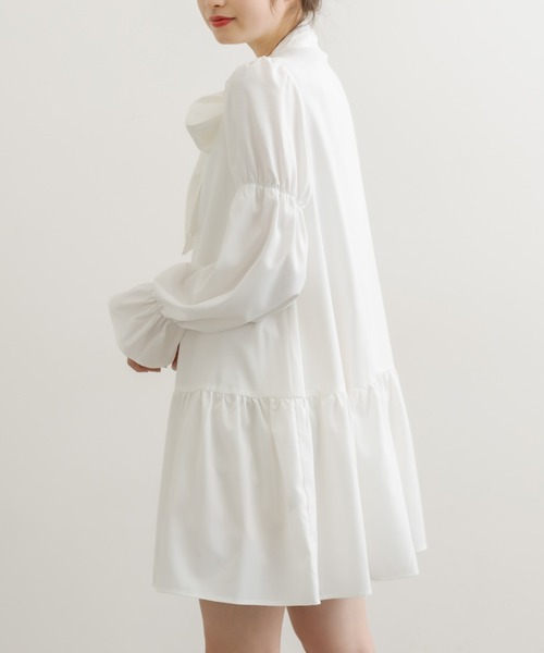 OLIVE des OLIVE（オリーブデオリーブ）の「ボウタイチュニックワンピ（ワンピース・レディース・ベージュ/オフホワイト/ワンウォッシュ・FREE）」の8枚目の写真