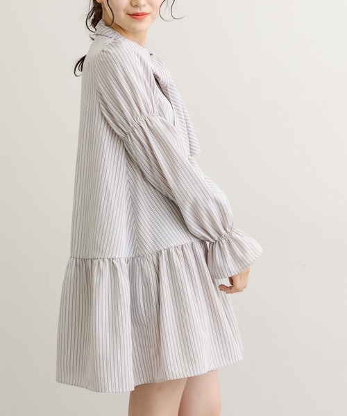 OLIVE des OLIVE（オリーブデオリーブ）の「ボウタイチュニックワンピ（ワンピース・レディース・ベージュ/オフホワイト/ワンウォッシュ・FREE）」の22枚目の写真