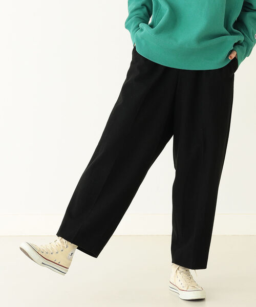 BEAMS BOY(ビームスボーイ)の「BEAMS BOY / 2プリーツ テトロン レーヨン ブラッシュド パンツ(スラックス・レディース・ブラック/ベージュ・ONE SIZE)」の9枚目の写真