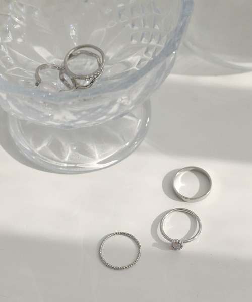 UNE MANSION（ユヌマンション）の「6種類セット指輪（リング・レディース・シルバー/ゴールド・ONE SIZE）」の9枚目の写真