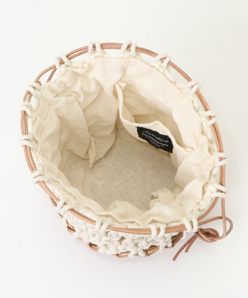 LBC（エルビーシー）の「Carmelina カメルリーナ 柳マクラメ巾着バッグ（ハンドバッグ・レディース・オフホワイト・FREE）」の6枚目の写真