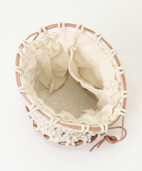 LBC（エルビーシー）の「Carmelina カメルリーナ 柳マクラメ巾着バッグ（ハンドバッグ・レディース・オフホワイト・FREE）」の7枚目の写真