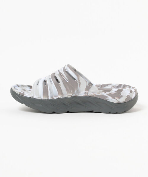 HOKA（ホカ）の「HOKA / ORA RECOVERY SLIDE SWIRL（サンダル