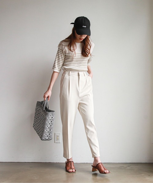 feepur（フェピュール）の「テーパードカラータックパンツ（スラックス・レディース・ブラック/パープル/グレー/ピンク/イエロー/アイボリー・SMALL/MEDIUM）」の20枚目の写真