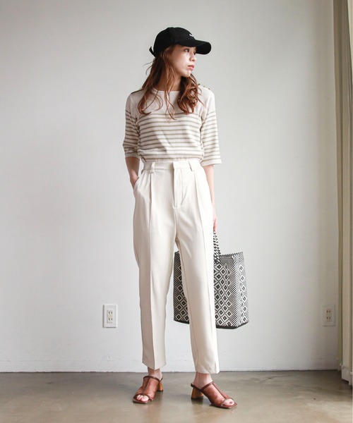 feepur（フェピュール）の「テーパードカラータックパンツ（スラックス・レディース・ブラック/パープル/グレー/ピンク/イエロー/アイボリー・SMALL/MEDIUM）」の14枚目の写真