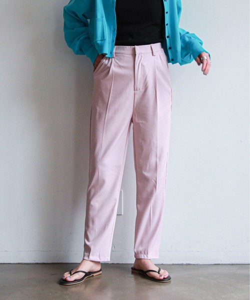 feepur（フェピュール）の「テーパードカラータックパンツ（スラックス・レディース・ブラック/パープル/グレー/ピンク/イエロー/アイボリー・SMALL/MEDIUM）」の15枚目の写真