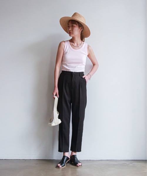 feepur（フェピュール）の「テーパードカラータックパンツ（スラックス・レディース・ブラック/パープル/グレー/ピンク/イエロー/アイボリー・SMALL/MEDIUM）」の10枚目の写真