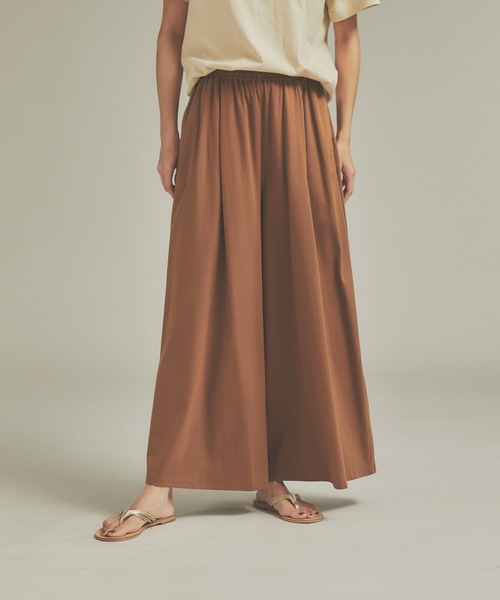 qualite(カリテ)の「クールスムースドレープパンツ(その他パンツ・レディース・モカ/ブラック/イエロー系その他/ボルドー/グリーン・36/38)」の4枚目の写真